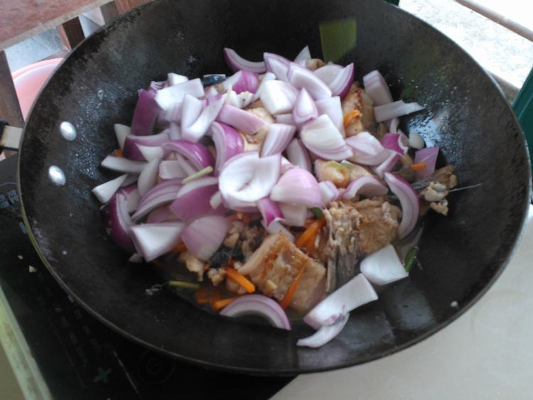 菌菇炖草鱼步骤9