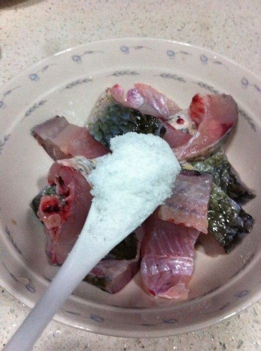 辣味草鱼步骤2