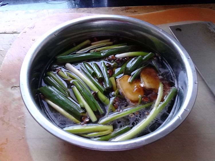 香菇炖草鱼块步骤5