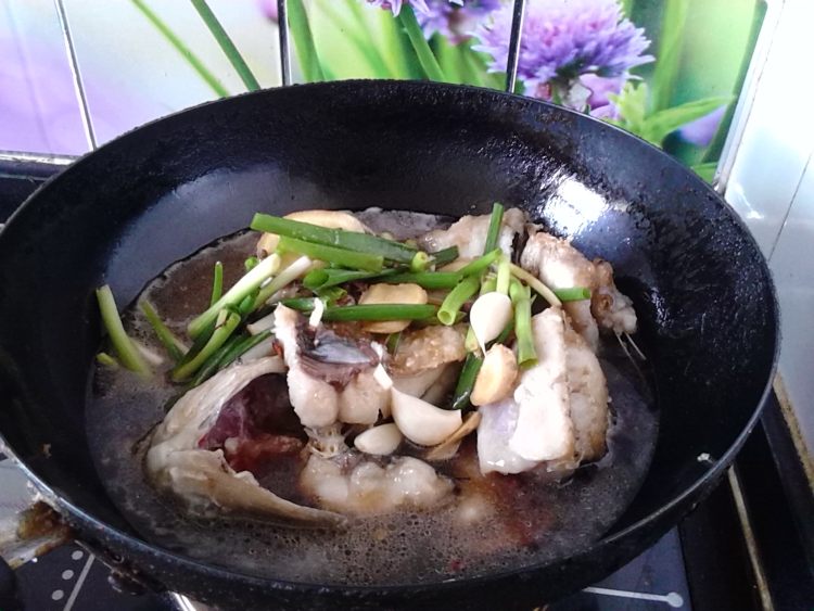 香菇炖草鱼块步骤9
