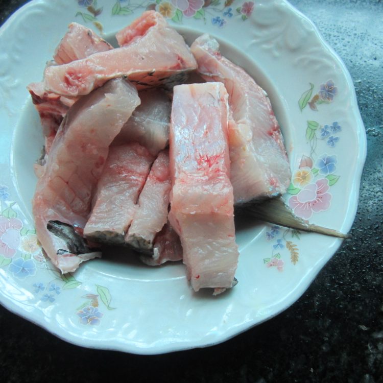 咖喱蒜香鱼步骤3