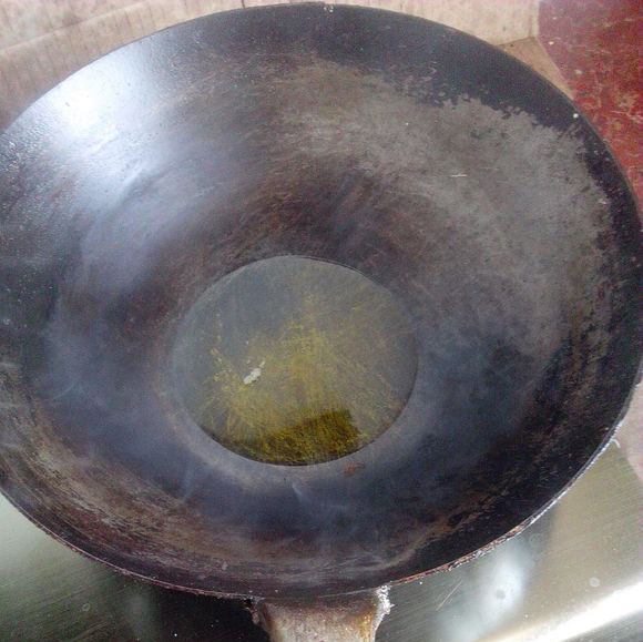 酸菜豆皮炖鱼步骤15