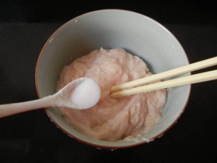 草鱼丸子步骤10
