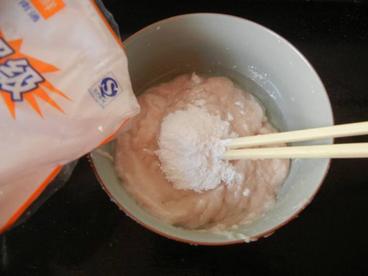 草鱼丸子步骤12