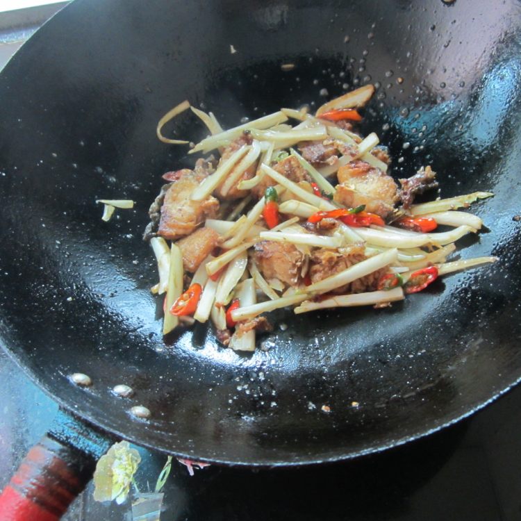 白菜丝煮鱼步骤10