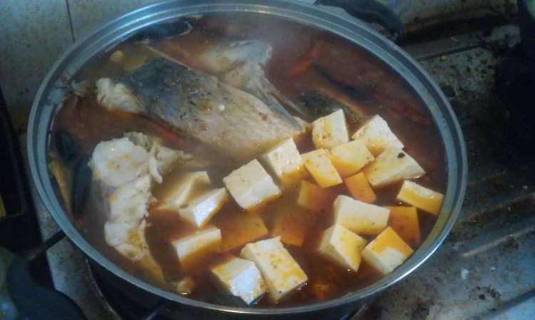 香辣草鱼炖豆腐步骤6