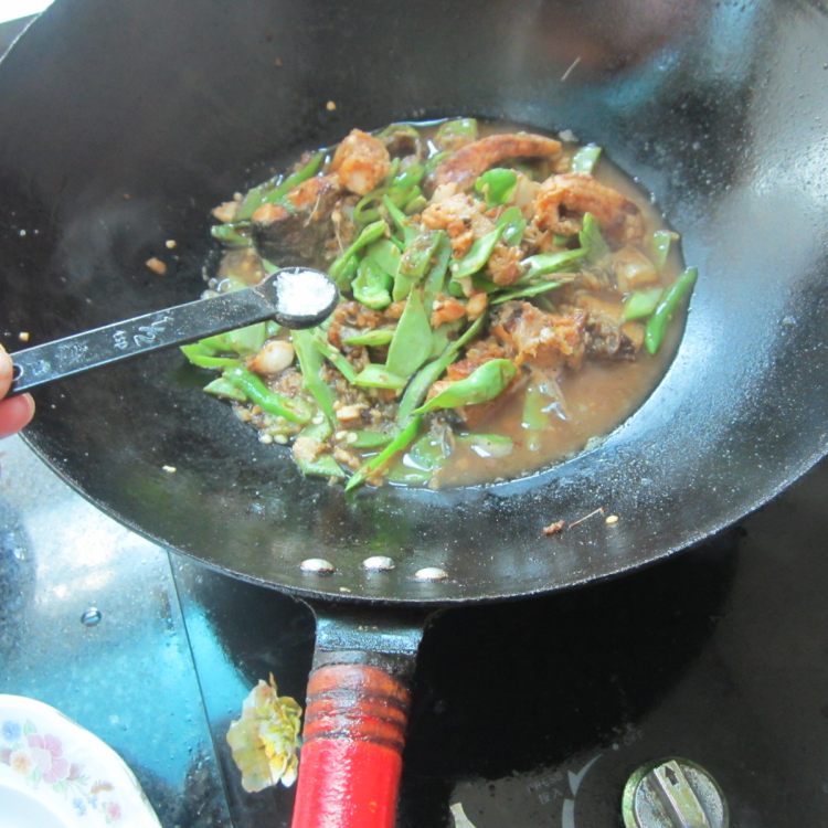 扁豆煮鱼步骤15