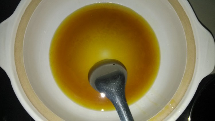洋葱香菇鱼煲步骤2