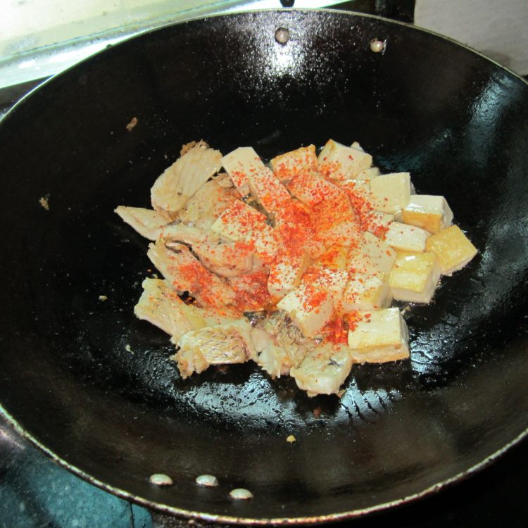 孜然鱼香豆腐步骤9