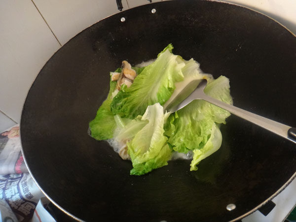 草鱼生菜汤步骤7