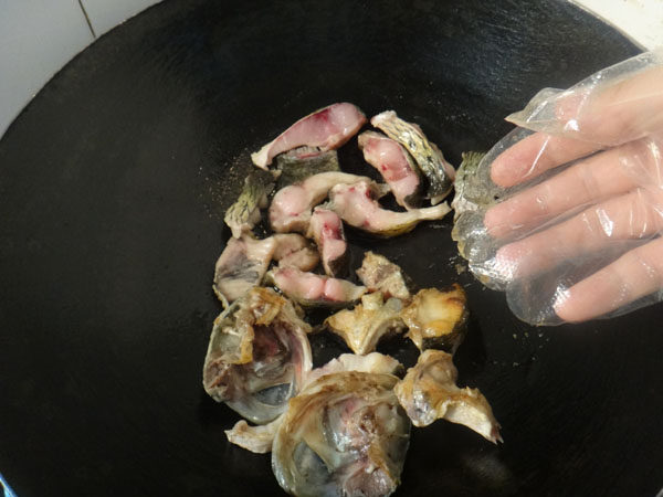 草鱼生菜汤步骤3