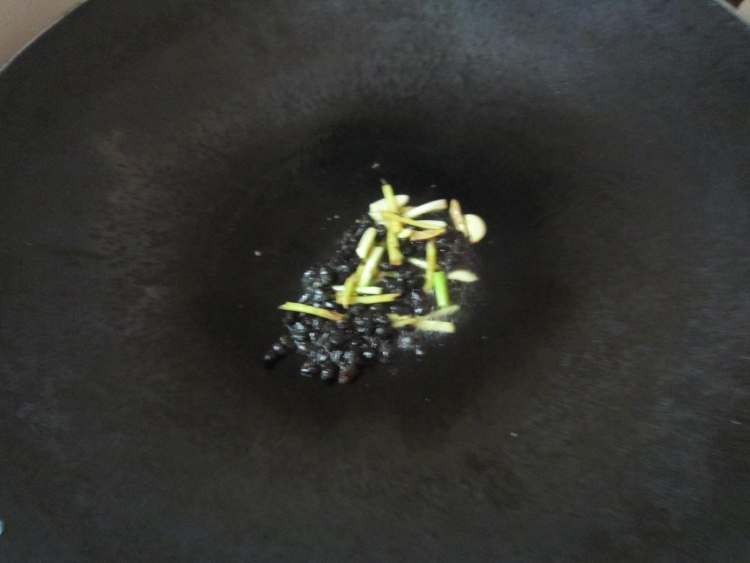 豆豉烧鱼块步骤6