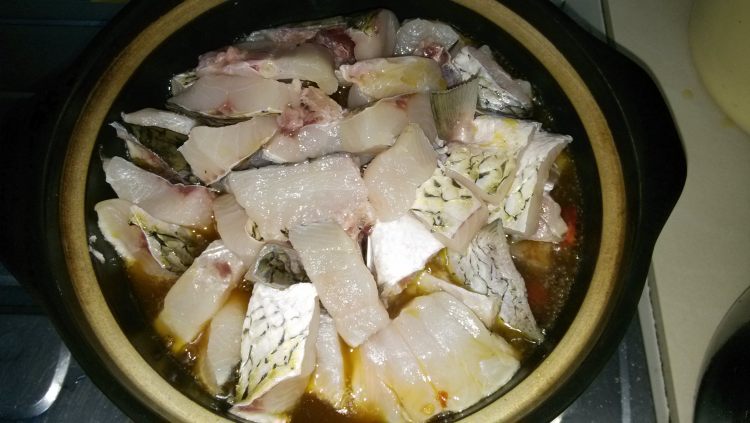 砂锅香菇鱼块煲步骤5