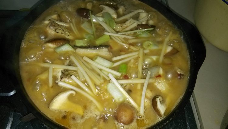 砂锅香菇鱼块煲步骤9