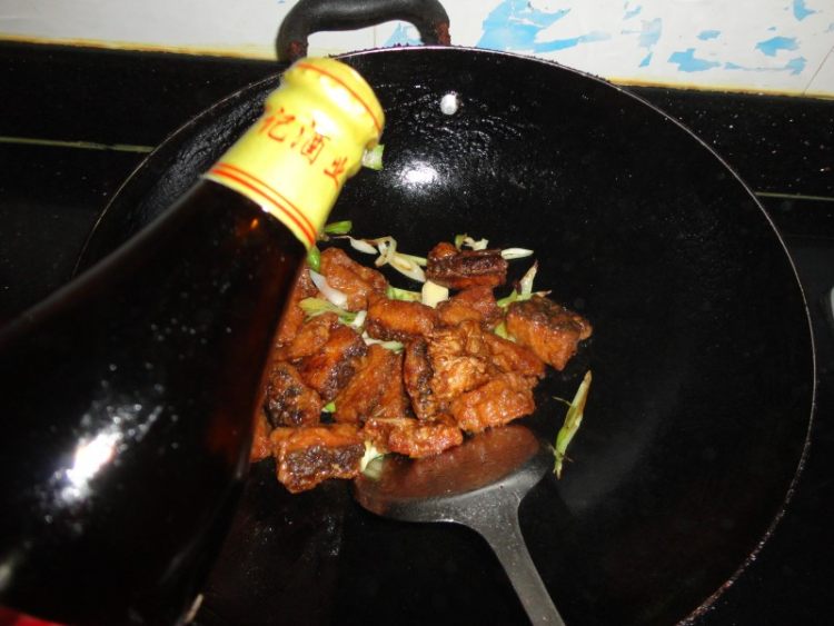草鱼焖豆腐步骤7
