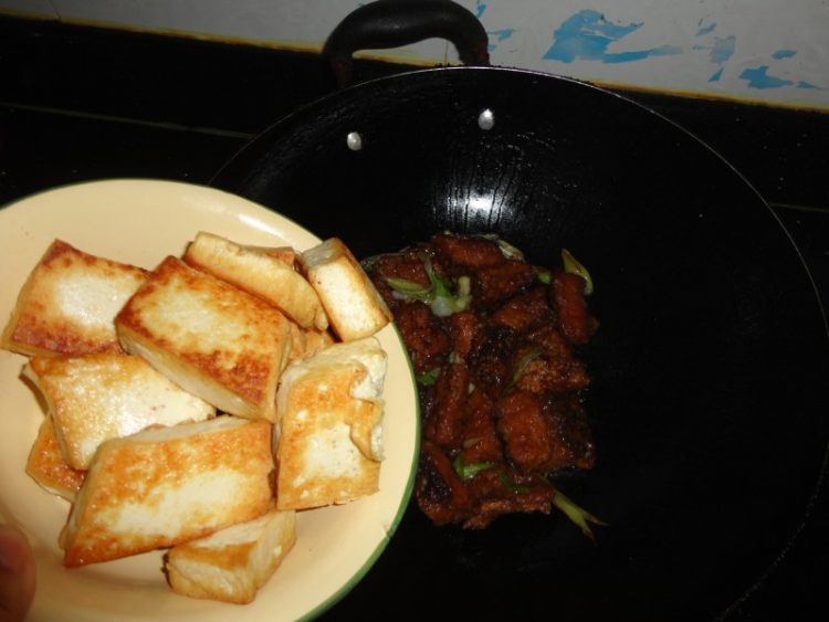 草鱼焖豆腐步骤8
