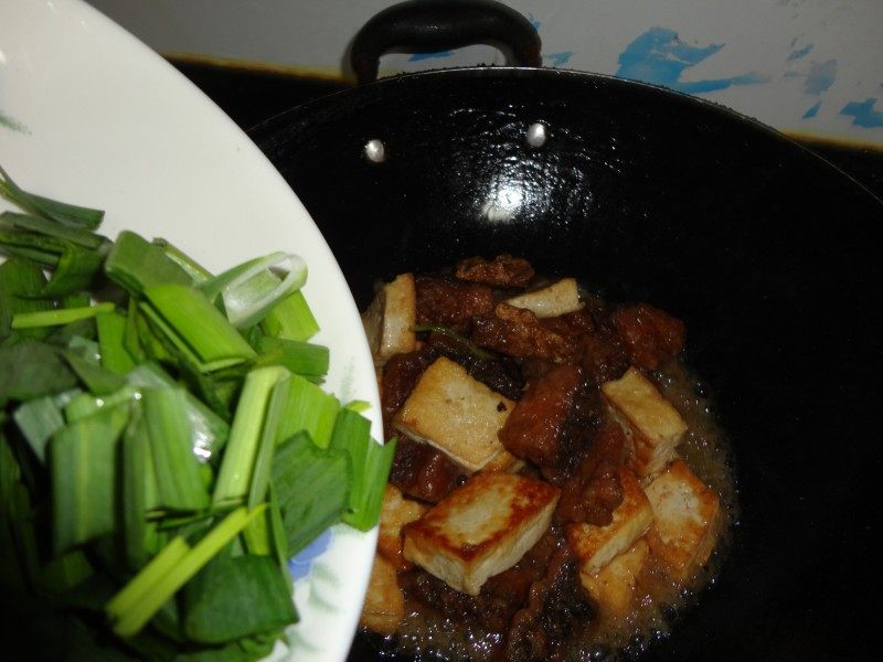 草鱼焖豆腐步骤10
