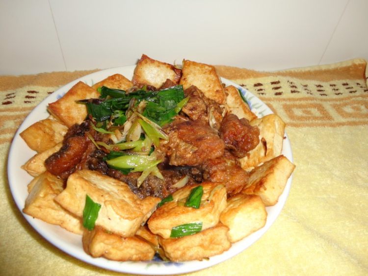 草鱼焖豆腐步骤11
