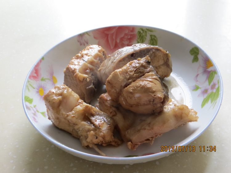 家常炖草鱼块步骤1