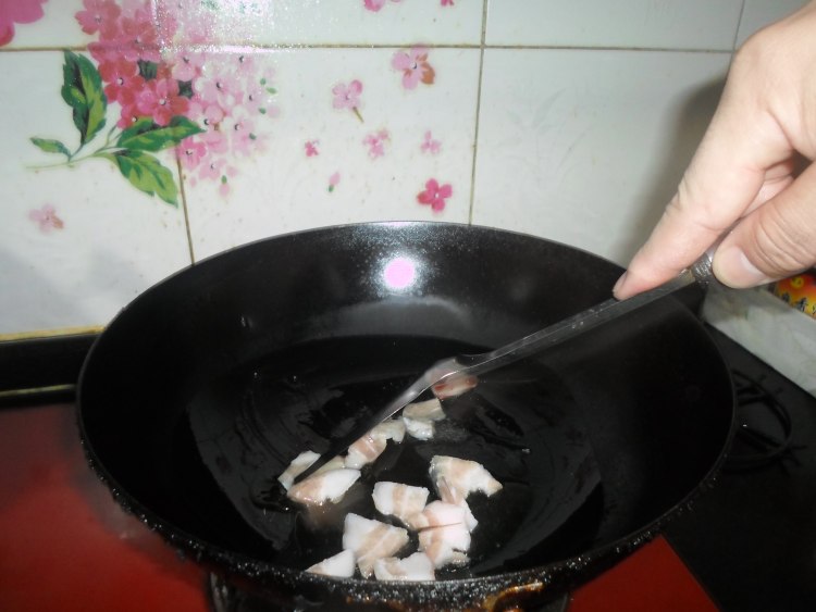 清炖草鱼步骤2