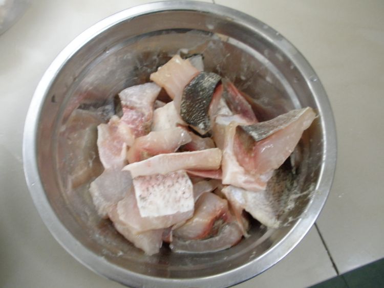 糖醋酱烧鱼步骤1