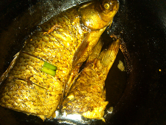 木耳豆腐炖全鱼步骤4