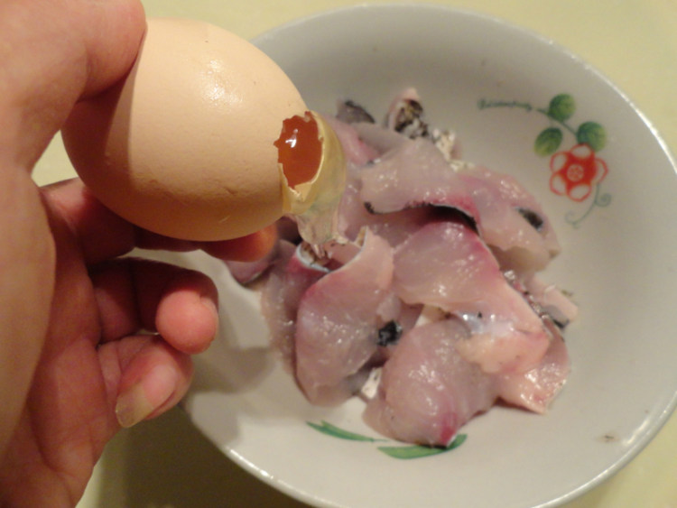 酸菜片片鱼步骤2