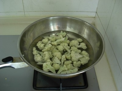 香辣菜花鱼片步骤2