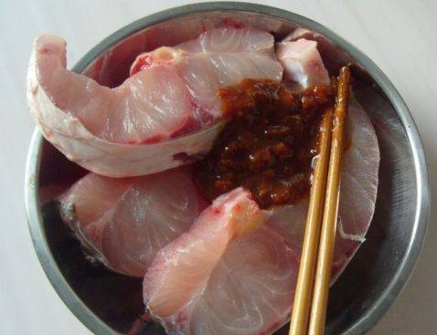 鲜美蒸鱼步骤3
