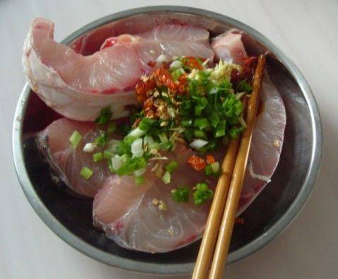 鲜美蒸鱼步骤6