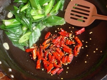 葱香麻辣鱼块步骤5