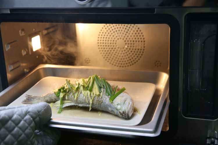 daogrs食谱之清蒸鲈鱼步骤11