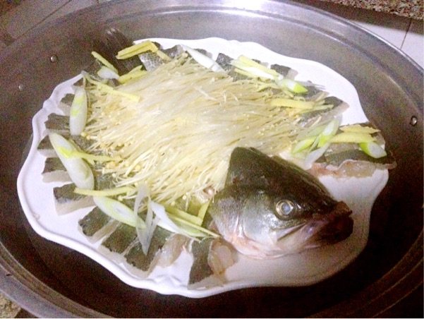 清蒸豆豉鲈鱼步骤8