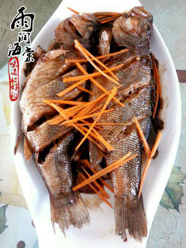 家炖鲈鱼步骤7