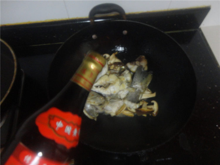 【儿童美食】香菇烧鲈步骤5