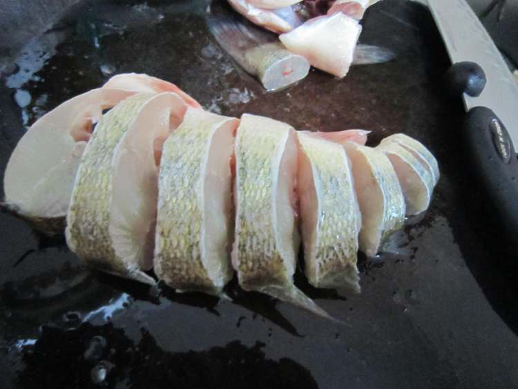 豉香蒸鲈鱼步骤3