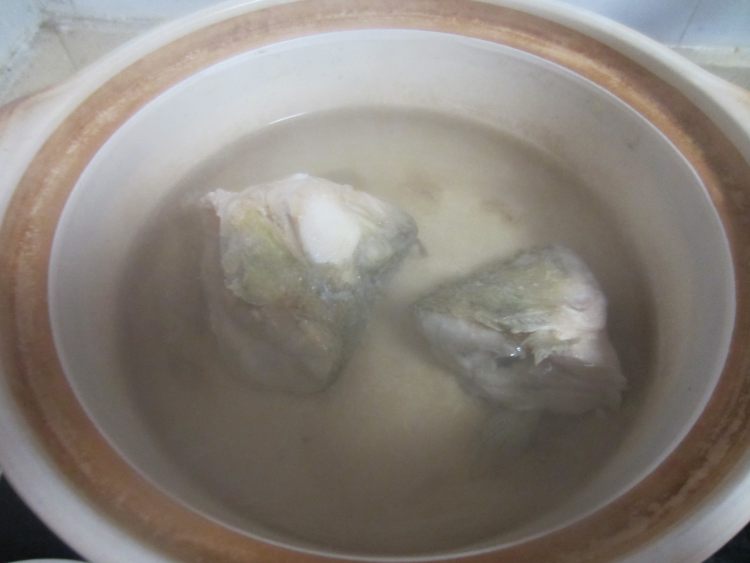 鲈鱼粉皮汤步骤3