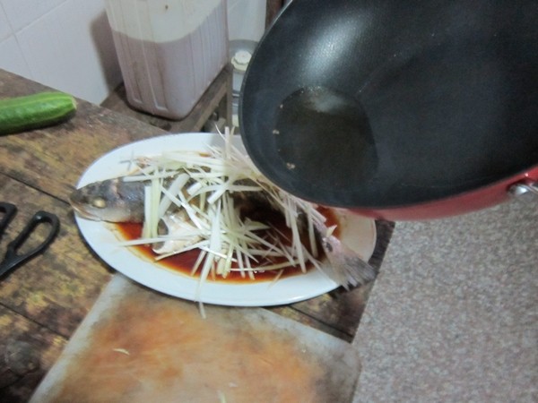 油淋鲈鱼步骤14