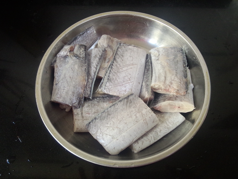 紫苏豆腐炖带鱼步骤4
