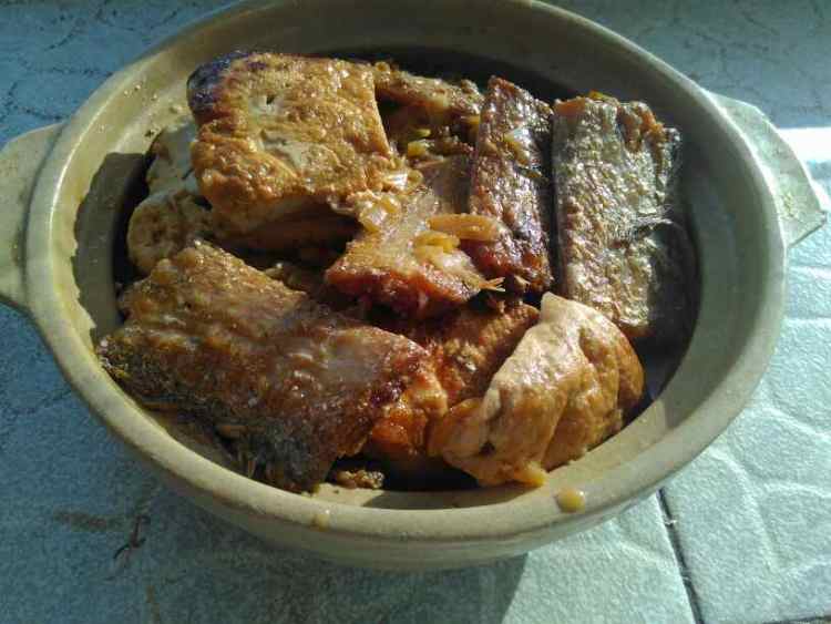 腊八蒜带鱼烧豆腐步骤6