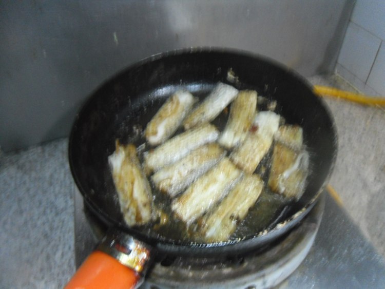 豆豉烧带鱼步骤3