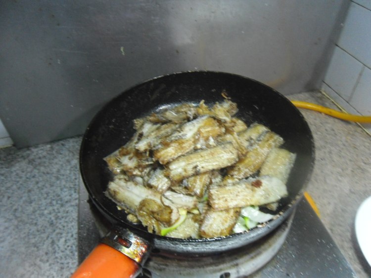 豆豉烧带鱼步骤5