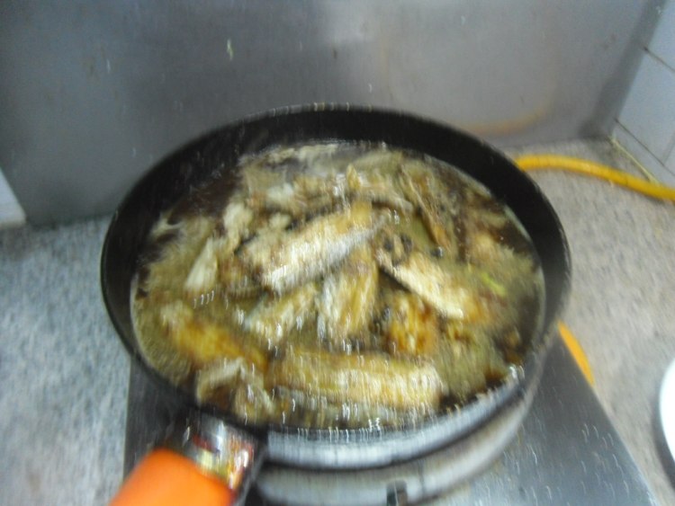 豆豉烧带鱼步骤8