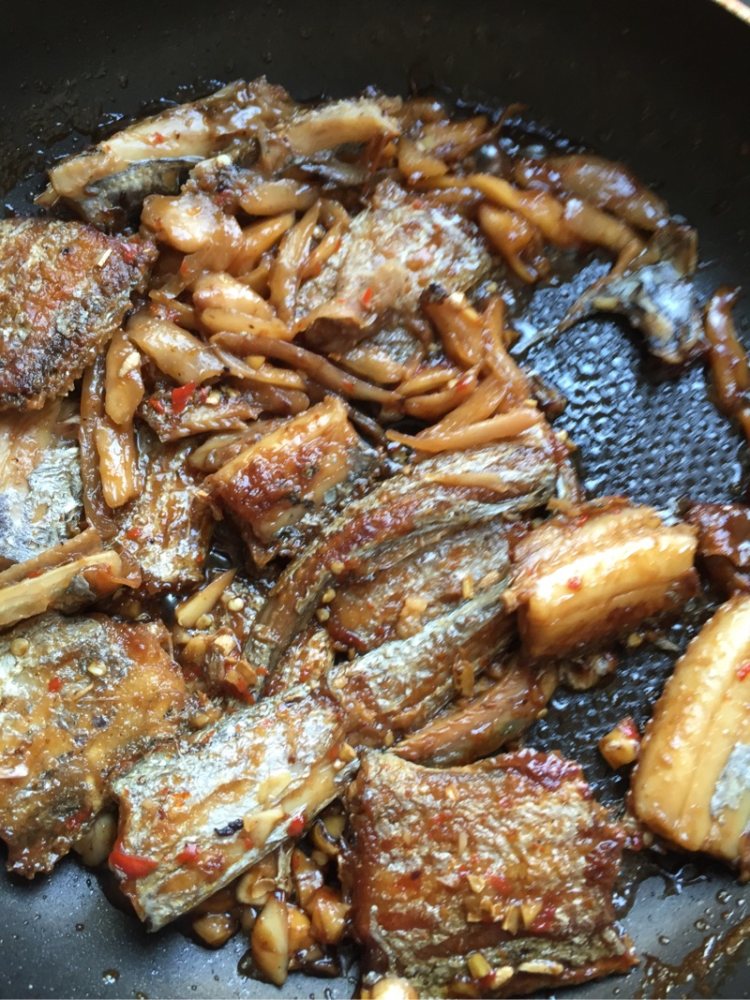 泡嫩姜红烧带鱼步骤5