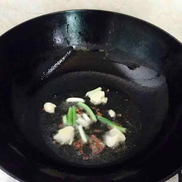红烧茄子配刀鱼步骤9