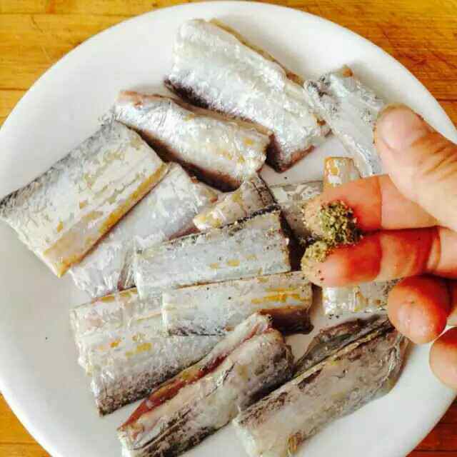 红烧茄子配刀鱼步骤4