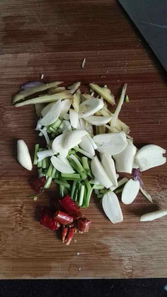豆腐炖带鱼步骤6