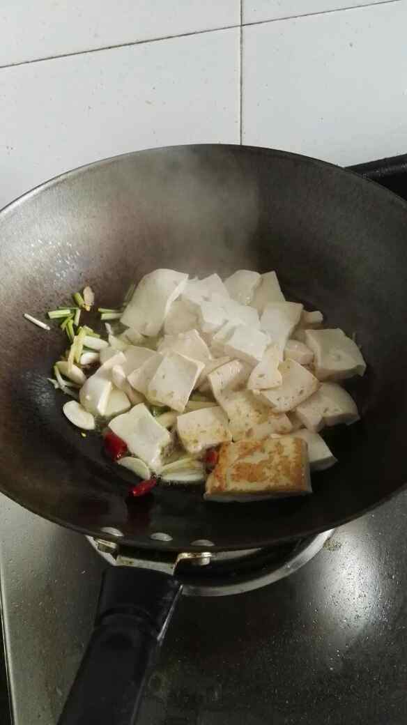 豆腐炖带鱼步骤8