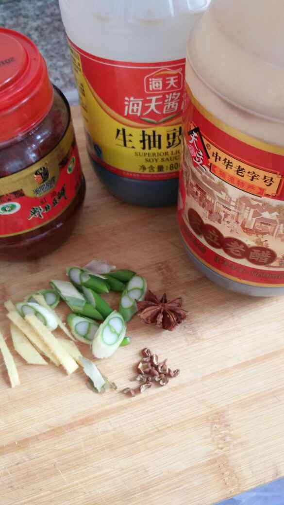 家庭版红烧带鱼步骤2