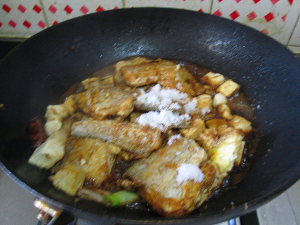 带鱼烧木耳豆腐步骤12